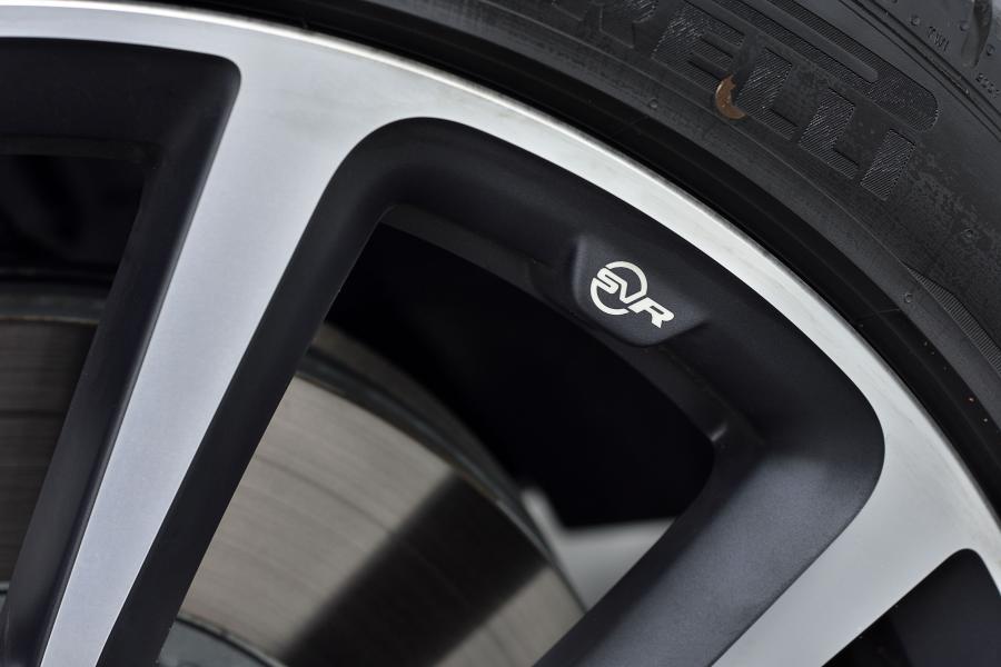 Колеса Jaguar F-Pace SVR 2019 года  (ZA) (фото 4 из 30)